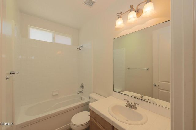 326 Lakeview Court, Oxnard, CA 93036