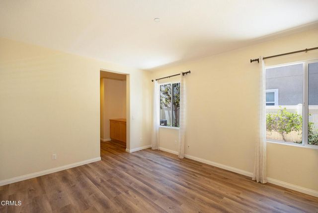326 Lakeview Court, Oxnard, CA 93036