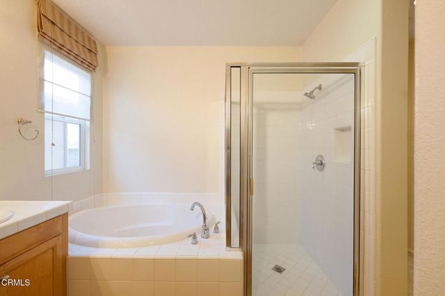 326 Lakeview Court, Oxnard, CA 93036