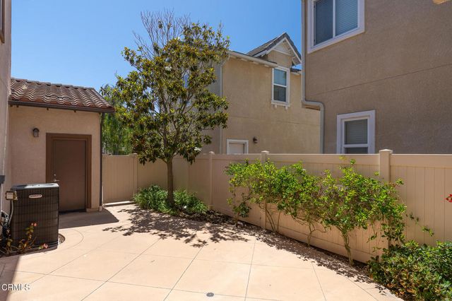 326 Lakeview Court, Oxnard, CA 93036