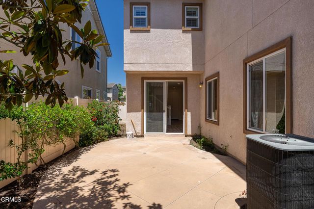 326 Lakeview Court, Oxnard, CA 93036