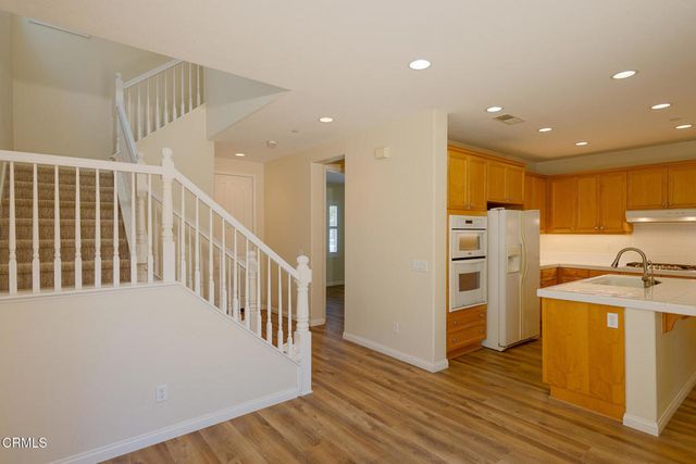 326 Lakeview Court, Oxnard, CA 93036
