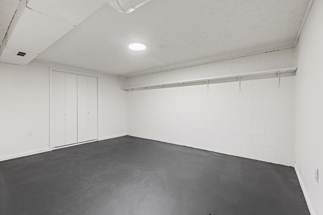 40 Edwards Road, Irvine, KY 40336