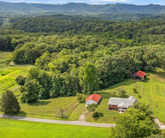 40 Edwards Road, Irvine, KY 40336