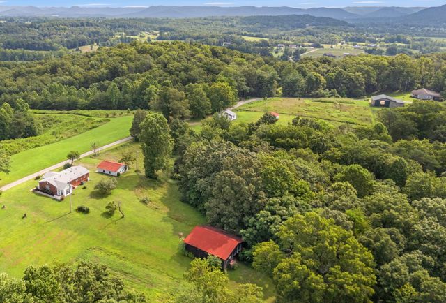 40 Edwards Road, Irvine, KY 40336