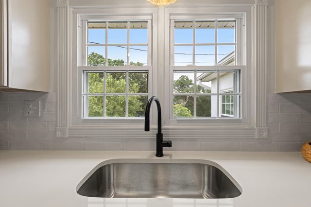 40 Edwards Road, Irvine, KY 40336