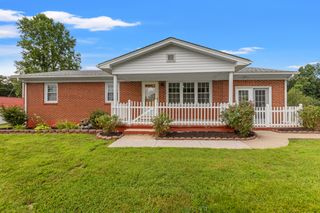 40 Edwards Road, Irvine, KY 40336