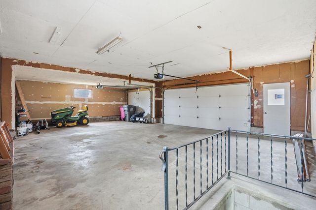 314 Wilshire Drive, Colona, IL 61241