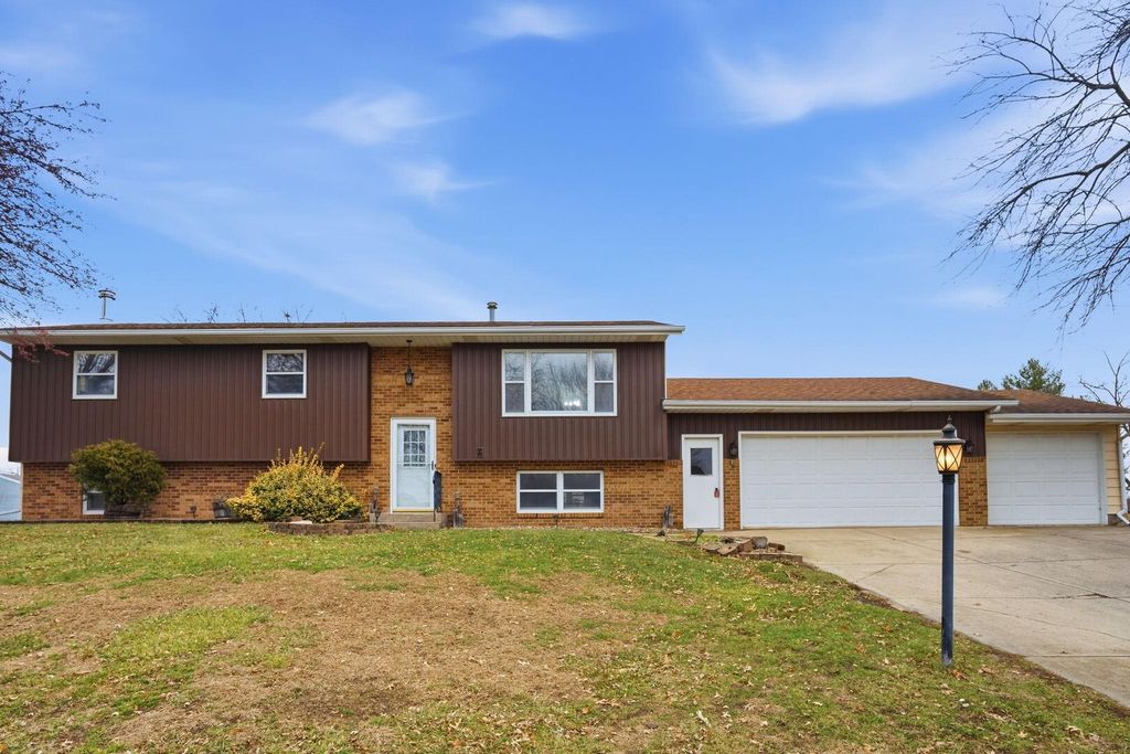 314 Wilshire Drive, Colona, IL 61241