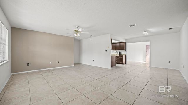 522 W Amanda Avenue, Foley, AL 36535