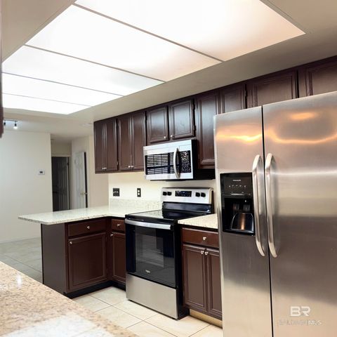 522 W Amanda Avenue, Foley, AL 36535