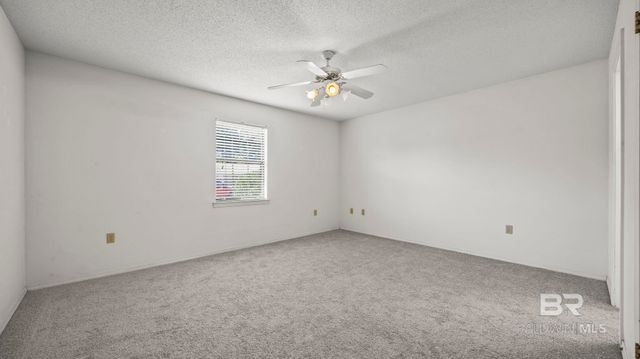 522 W Amanda Avenue, Foley, AL 36535