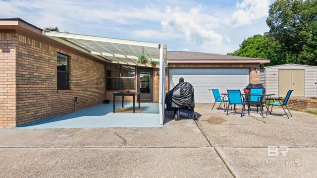 522 W Amanda Avenue, Foley, AL 36535