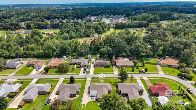 522 W Amanda Avenue, Foley, AL 36535