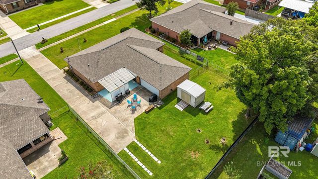 522 W Amanda Avenue, Foley, AL 36535