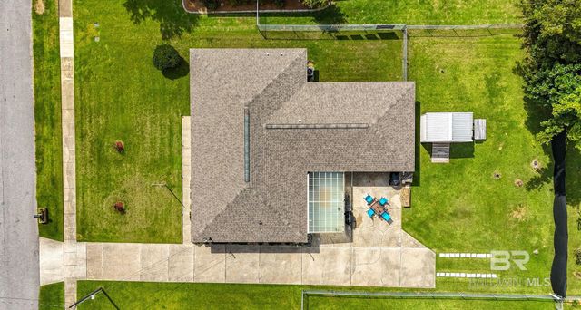 522 W Amanda Avenue, Foley, AL 36535