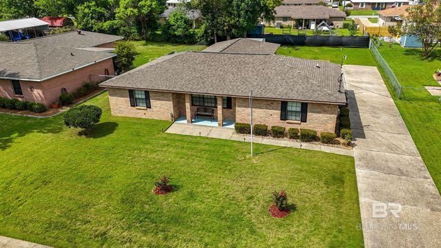 522 W Amanda Avenue, Foley, AL 36535