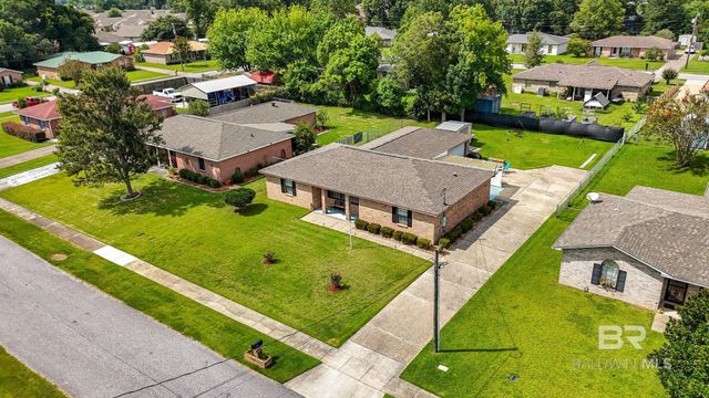 522 W Amanda Avenue, Foley, AL 36535