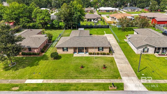 522 W Amanda Avenue, Foley, AL 36535
