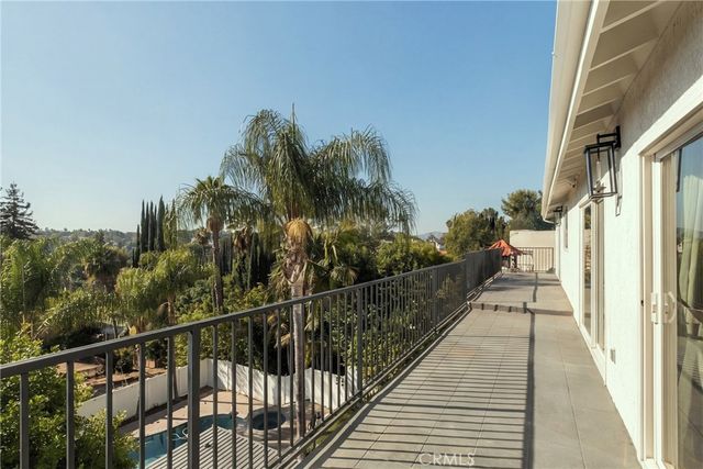 4825 Galendo Street, Woodland Hills, CA 91364