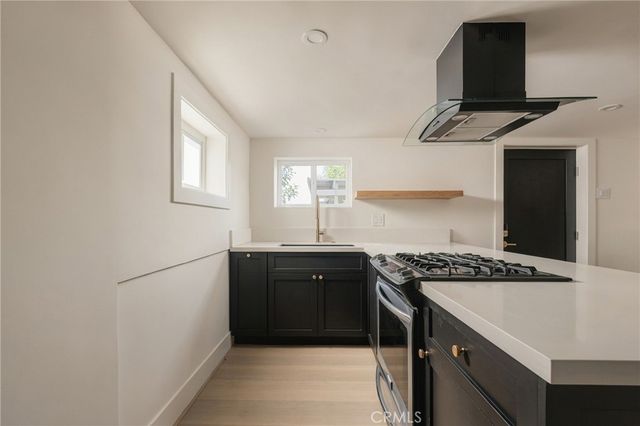 4825 Galendo Street, Woodland Hills, CA 91364