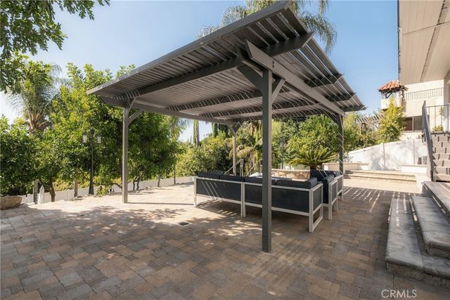 4825 Galendo Street, Woodland Hills, CA 91364