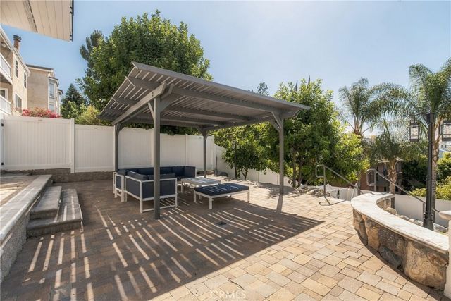 4825 Galendo Street, Woodland Hills, CA 91364