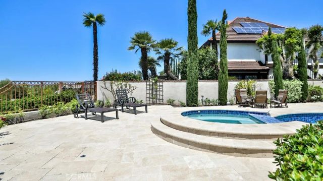 25782 Highplains, Laguna Hills, CA 92653