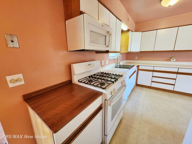 3430 Northwood Place, Saginaw, MI 48603