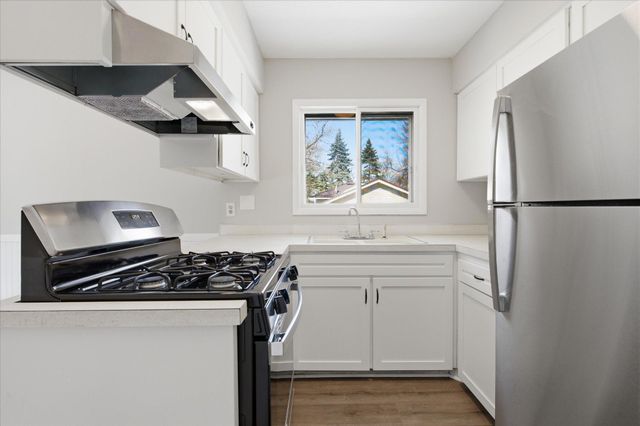 10664 Hollywood Boulevard NW, Coon Rapids, MN 55433