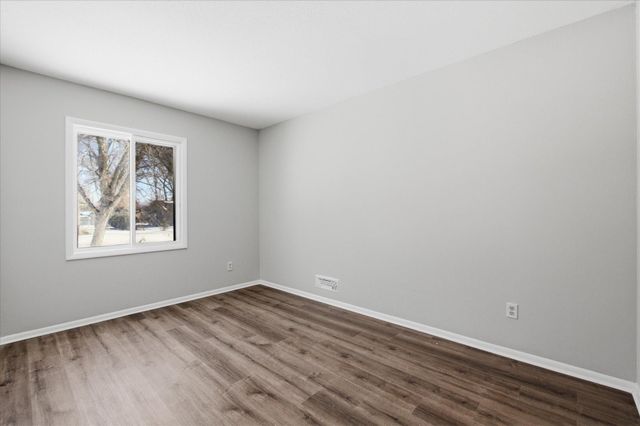 10664 Hollywood Boulevard NW, Coon Rapids, MN 55433