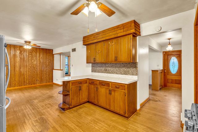 10220 S Kostner Avenue, Oak Lawn, IL 60453