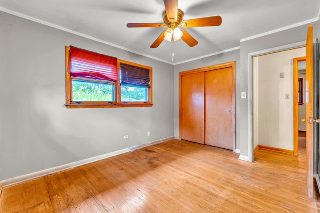 10220 S Kostner Avenue, Oak Lawn, IL 60453