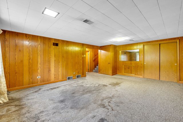 10220 S Kostner Avenue, Oak Lawn, IL 60453