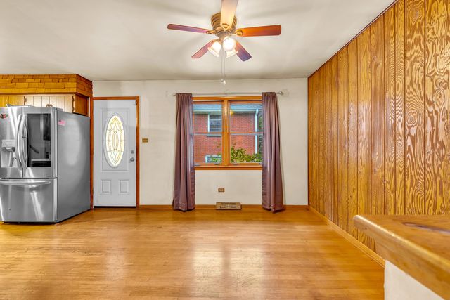 10220 S Kostner Avenue, Oak Lawn, IL 60453