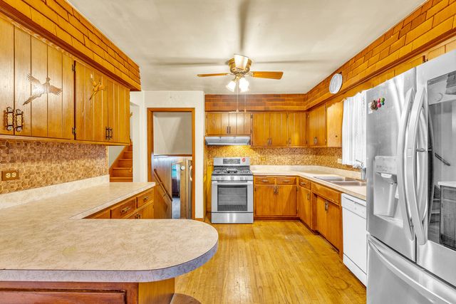 10220 S Kostner Avenue, Oak Lawn, IL 60453