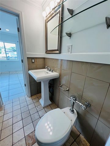2033 Calais Drive 5, Miami Beach, FL 33141