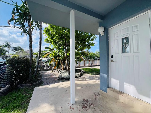 2033 Calais Drive 5, Miami Beach, FL 33141
