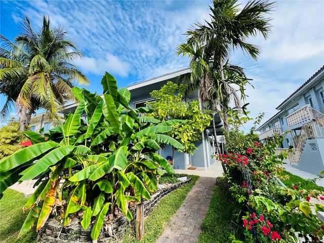 2033 Calais Drive 5, Miami Beach, FL 33141