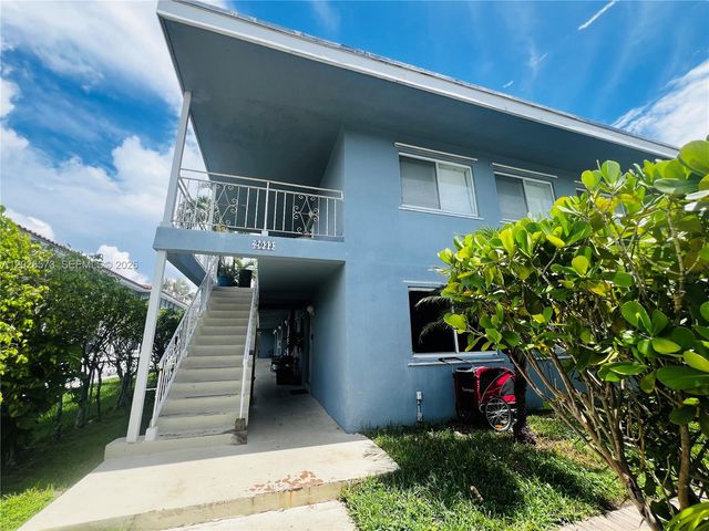2033 Calais Drive 5, Miami Beach, FL 33141