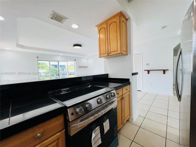 2033 Calais Drive 5, Miami Beach, FL 33141