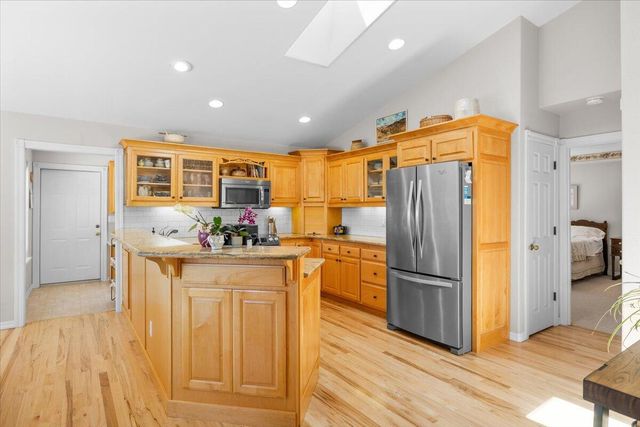 404 Mountain Paradise Drive, Grants Pass, OR 97526