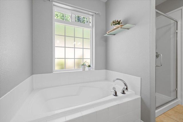 404 Mountain Paradise Drive, Grants Pass, OR 97526