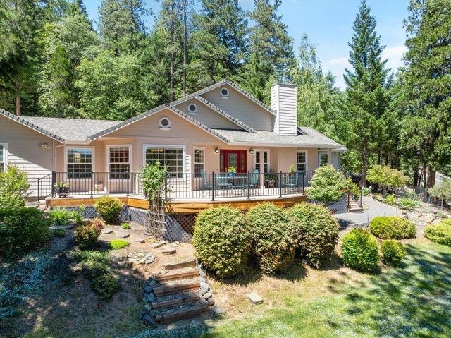 404 Mountain Paradise Drive, Grants Pass, OR 97526
