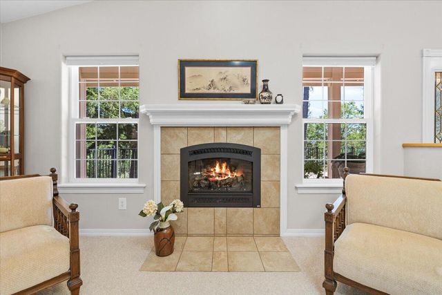 404 Mountain Paradise Drive, Grants Pass, OR 97526