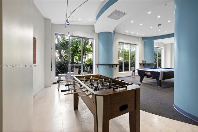 4001 S Ocean Drive 4C, Hollywood, FL 33019
