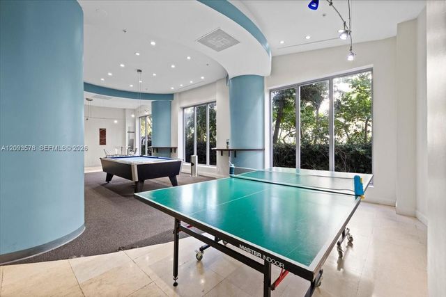 4001 S Ocean Drive 4C, Hollywood, FL 33019