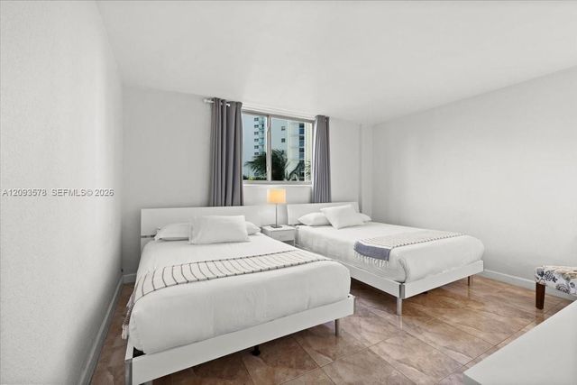 4001 S Ocean Drive 4C, Hollywood, FL 33019