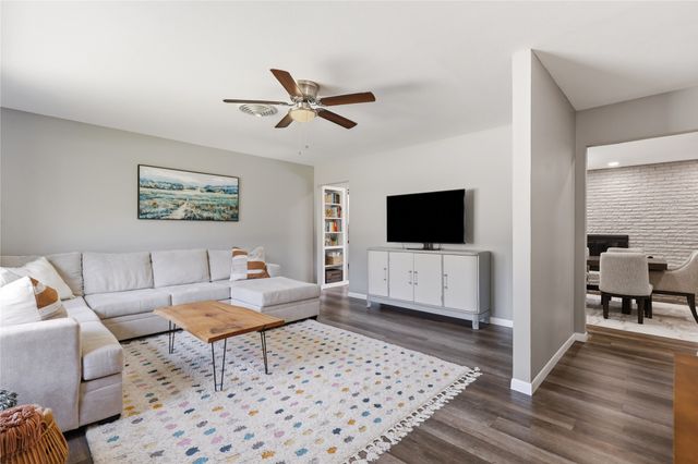 5605 Morley Avenue, Fort Worth, TX 76133