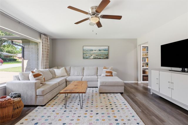 5605 Morley Avenue, Fort Worth, TX 76133